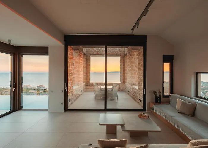 Thea Marre Neokhórion